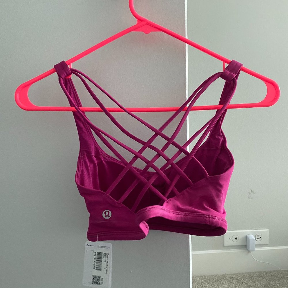 Lululemon Free to Be Sports Bra
